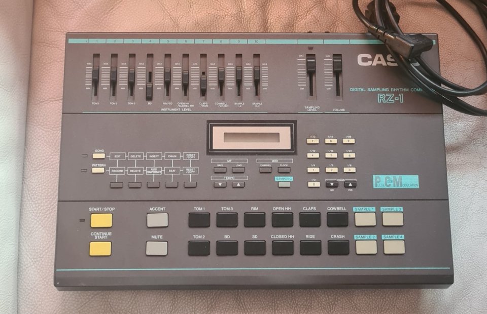 Caja de ritmos Casio RZ1