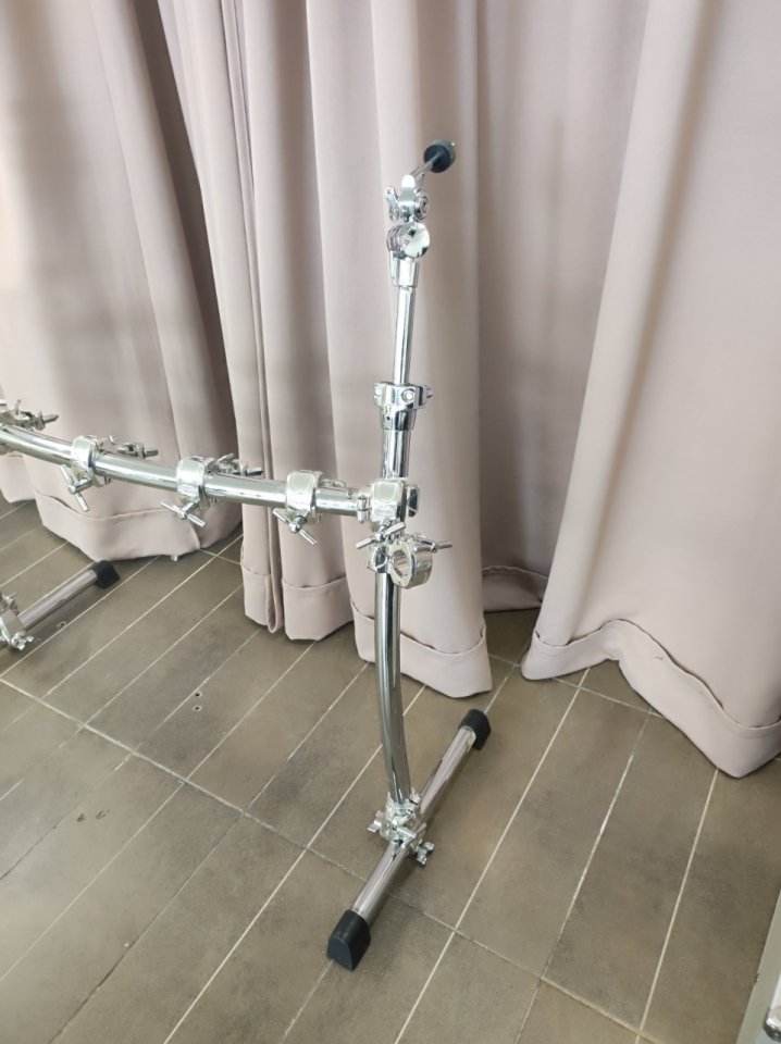 Rack Gibraltar curvado+extras. de segunda mano · Foto 2 de 9 · Tarragona · 400 €