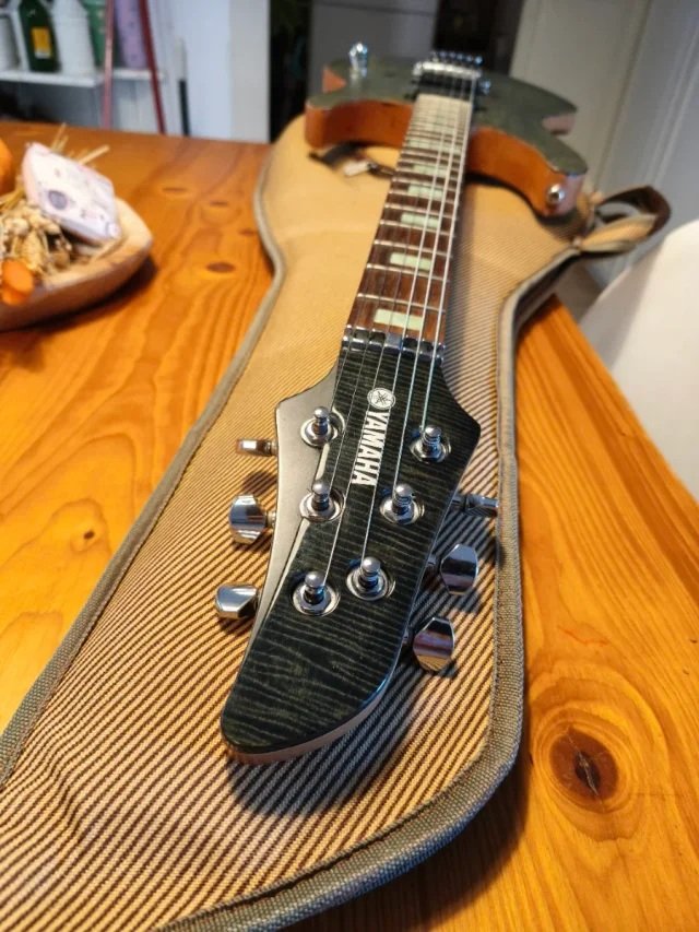 Yamaha RGX 620 DZ de segunda mano · Foto 4 de 9 · Bizkaia · 299 €