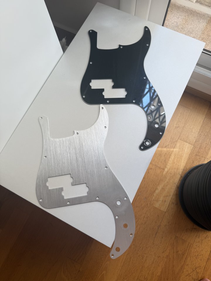 Fender 75th Anniversary Precision Bass de segunda mano · Foto 4 de 4 · Barcelona · 980 €