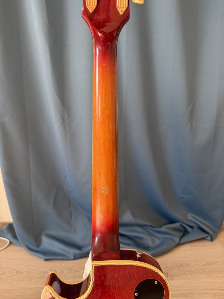 1974 Gibson Les Paul Custom Sunburst de segunda mano · Foto 8 de 10 · Madrid · 5500 €