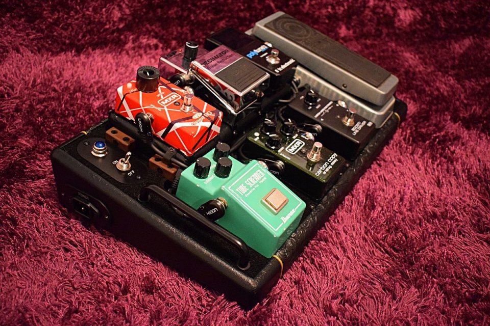 Pedalera PURA VIDA Custom Pedalboards de segunda mano · Foto 1 de 5 · Toledo · 1200 €
