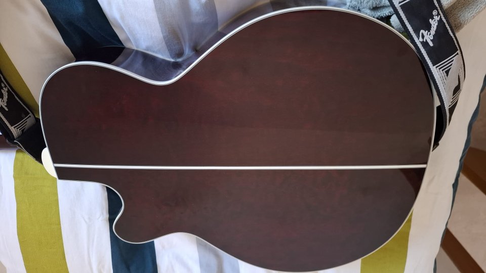 Takamine GN75CEWR de segunda mano · Foto 3 de 10 · Valencia · 500 €
