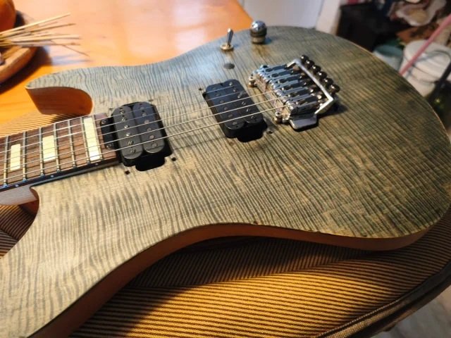 Yamaha RGX 620 DZ de segunda mano · Foto 8 de 9 · Bizkaia · 299 €
