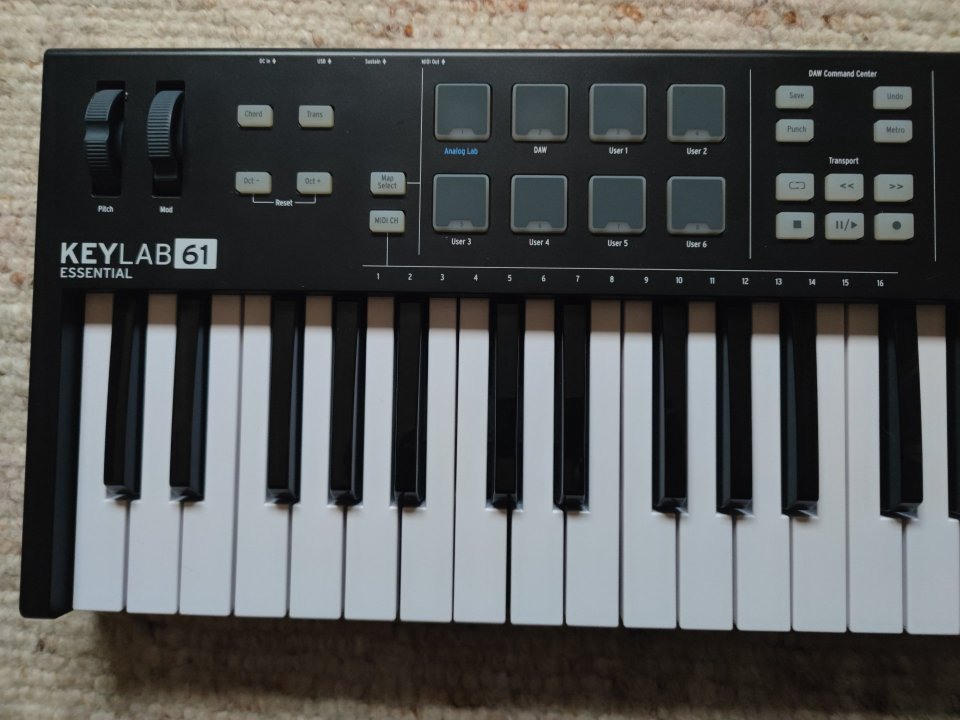Arturia Keylab Essential 61 Key Black Teclado MIDI