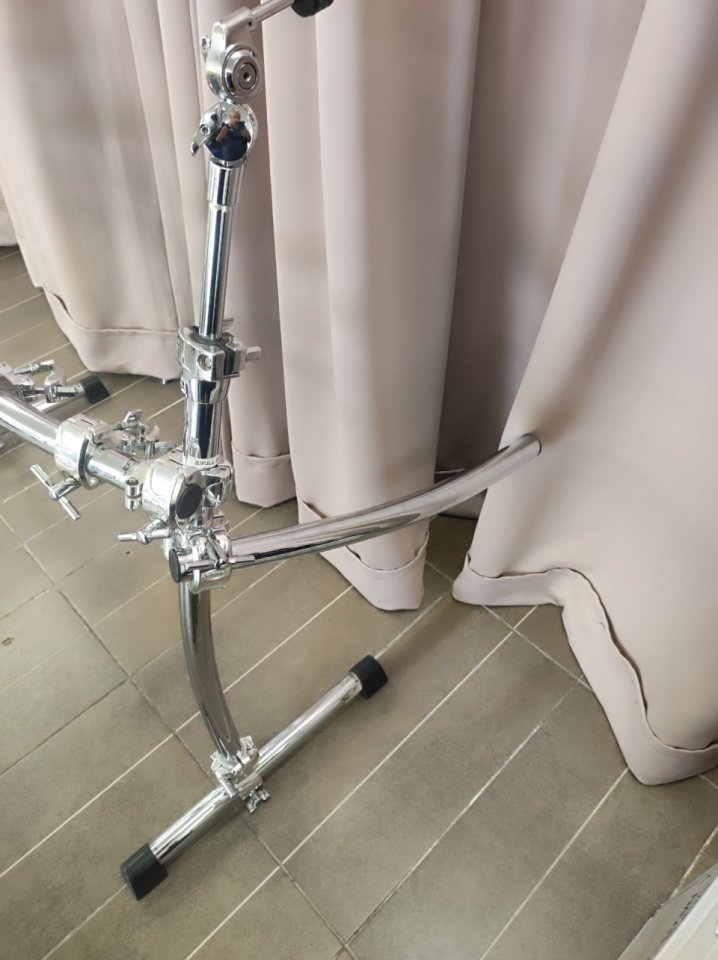 Rack Gibraltar curvado+extras. de segunda mano · Foto 8 de 9 · Tarragona · 400 €
