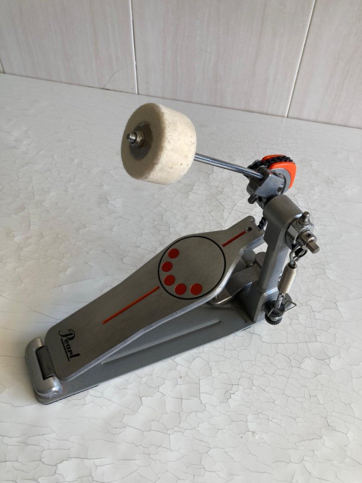 Pedal de Bombo Pearl P-930 como NUEVO de segunda mano · Foto 1 de 3 · Barcelona · 85 €