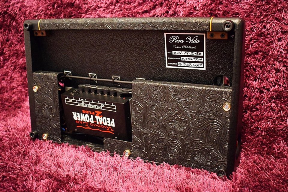 Pedalera PURA VIDA Custom Pedalboards de segunda mano · Foto 5 de 5 · Toledo · 1200 €