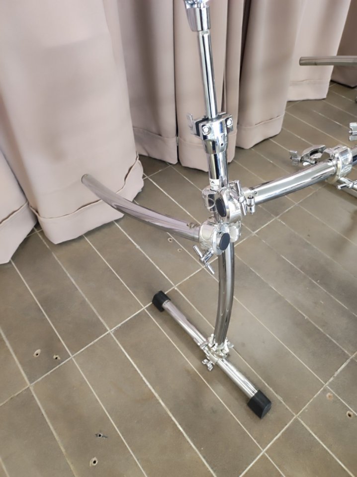 Rack Gibraltar curvado+extras. de segunda mano · Foto 9 de 9 · Tarragona · 400 €