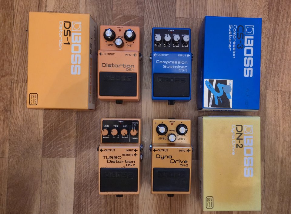 O cambio varios pedales boss de segunda mano · Foto 1 de 4 · Soria · 50 €
