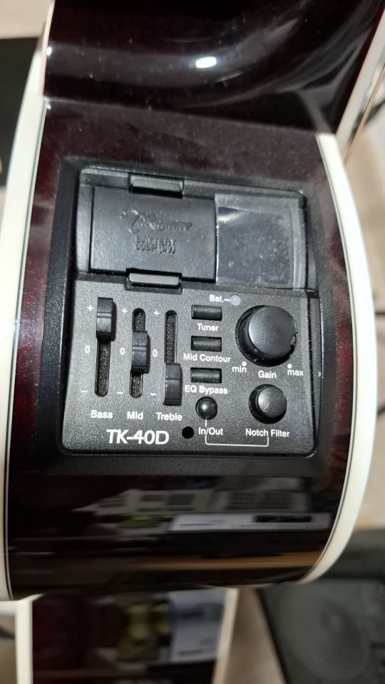 Takamine GN75CEWR de segunda mano · Foto 10 de 10 · Valencia · 500 €