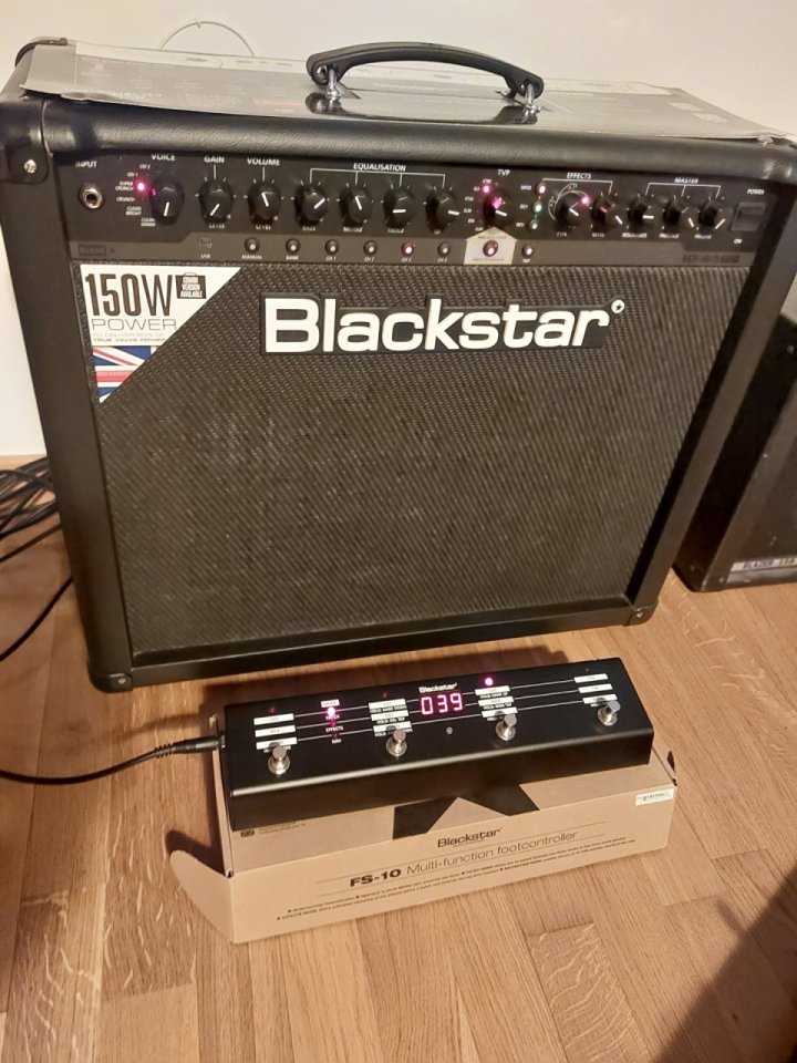 Blackstar ID 60 TVP + pedalera FS10 de segunda mano · Foto 2 de 7 · Madrid · 350 €
