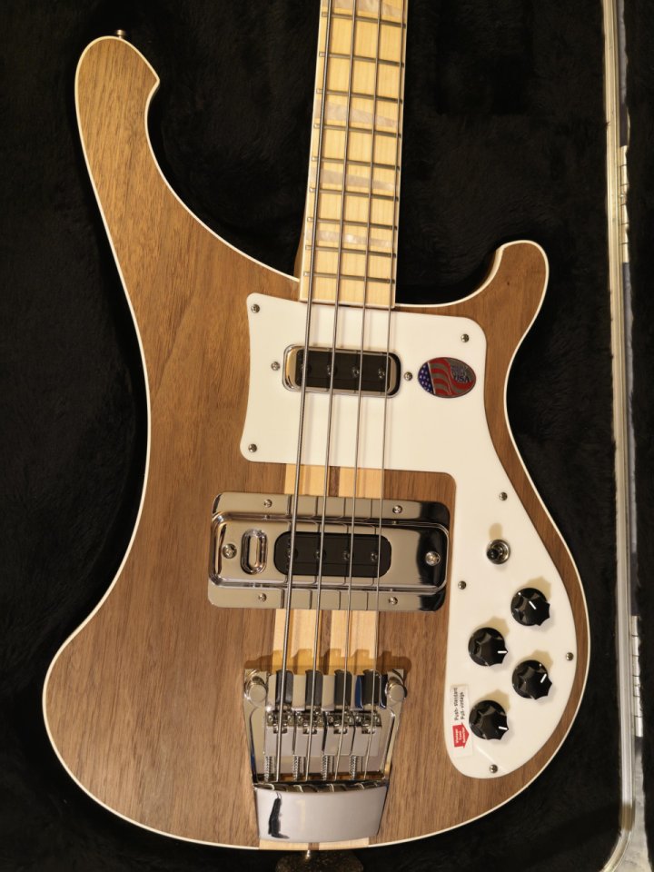Rickenbacker 4003 Walnut 2026. Nuevo sin estrenar. de segunda mano · Foto 3 de 7 · Madrid · 2700 €
