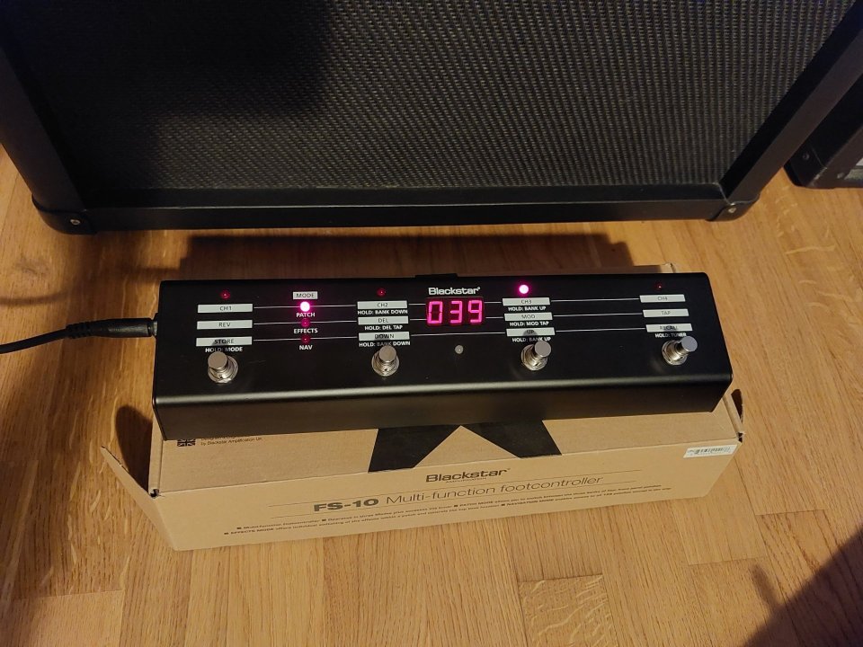 Blackstar ID 60 TVP + pedalera FS10 de segunda mano · Foto 5 de 7 · Madrid · 350 €