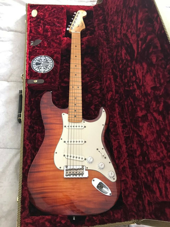 Fender Select Series Stratocaster 2013