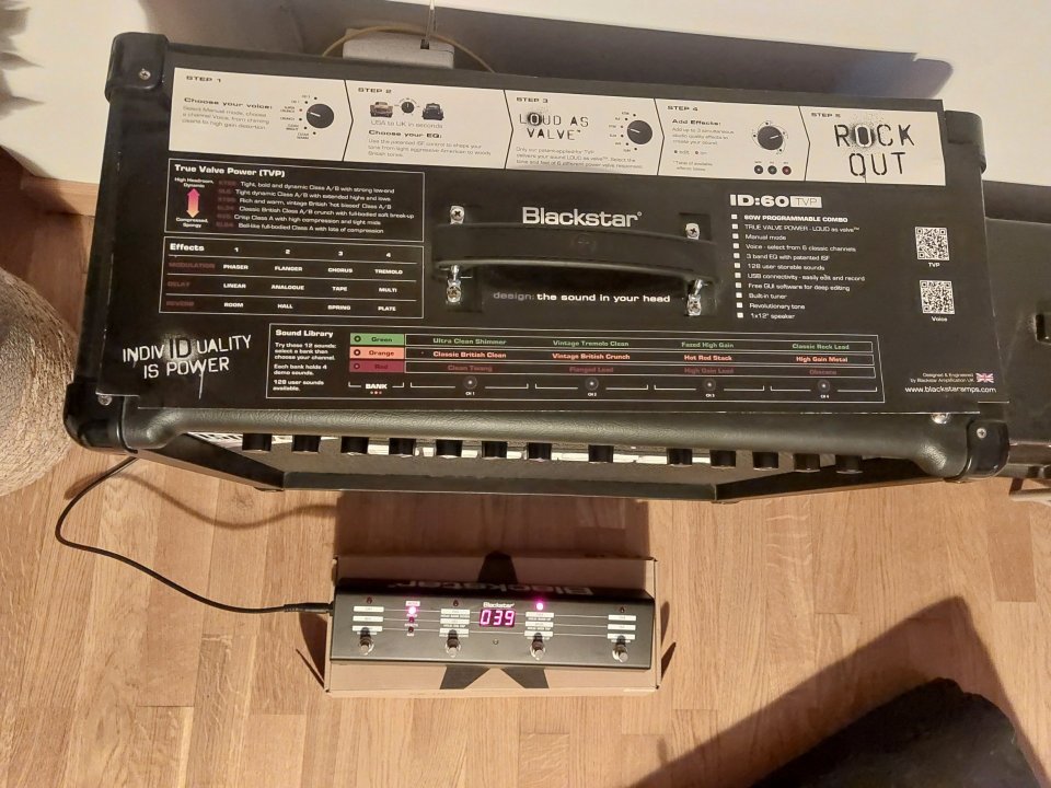 Blackstar ID 60 TVP + pedalera FS10 de segunda mano · Foto 6 de 7 · Madrid · 350 €