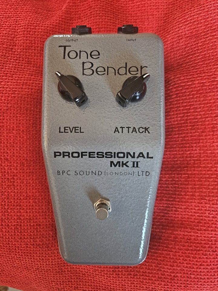 BPC Tone Bender MK II Professional Fuzz Pedal de segunda mano · Foto 1 de 10 · Alicante · 220 €
