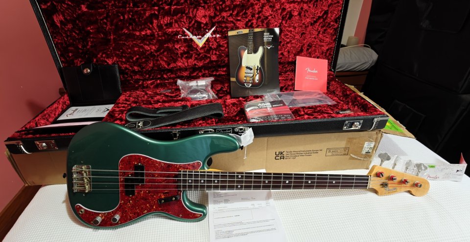 Fender Precision Custom Shop '66 Sherwood Green NUEVO de segunda mano · Foto 1 de 10 · Lugo · 5500 €