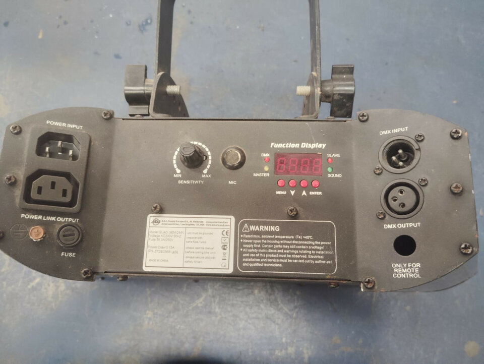 Quad Gen DMX American DJ de segunda mano · Foto 2 de 2 · Ciudad Real · 75 €
