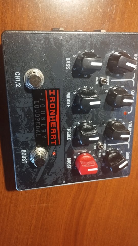 Previo guitarra analogico de segunda mano · Foto 1 de 3 · Badajoz · 175 €