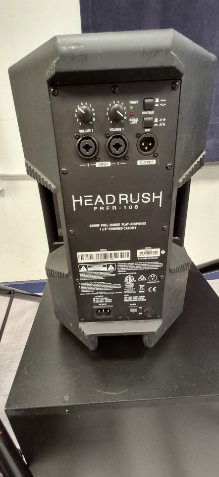 Monitor Headrush FRFR 108 de segunda mano · Foto 4 de 4 · Gipuzkoa · 80 €