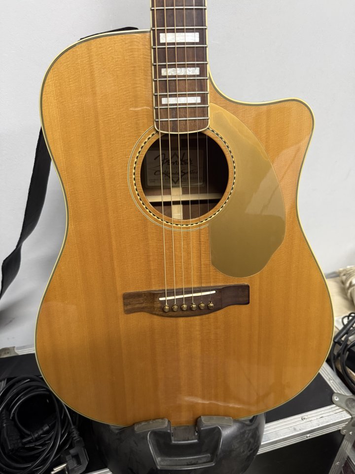 Fender Kingmann de segunda mano · Foto 2 de 8 · Alicante · 225 €