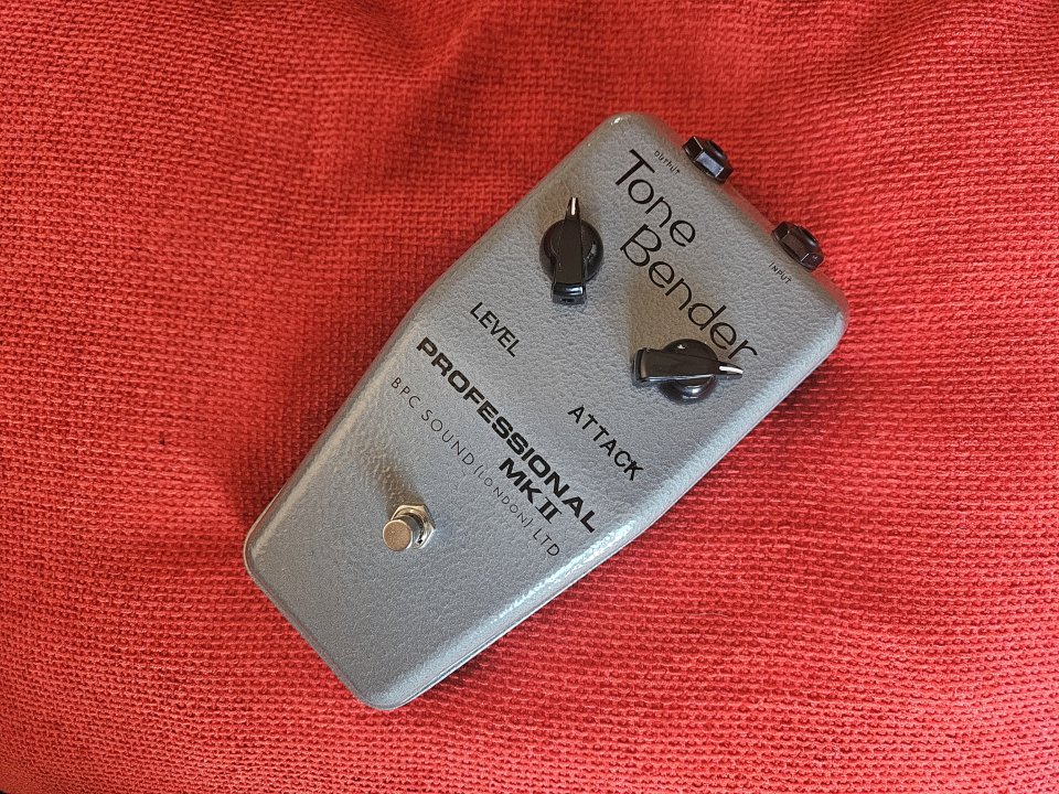 BPC Tone Bender MK II Professional Fuzz Pedal de segunda mano · Foto 2 de 10 · Alicante · 220 €