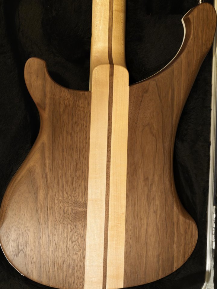 Rickenbacker 4003 Walnut 2026. Nuevo sin estrenar. de segunda mano · Foto 7 de 7 · Madrid · 2700 €