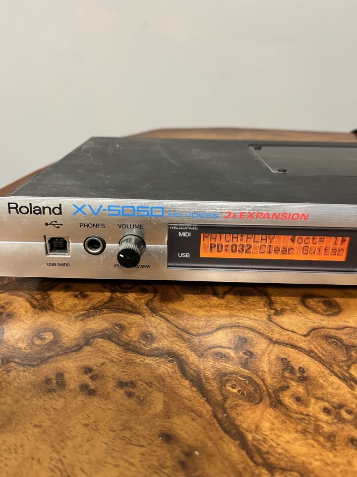 Roland XV-5050 módulo de sonido rack 1U de segunda mano · Foto 2 de 4 · Huesca · 175 €