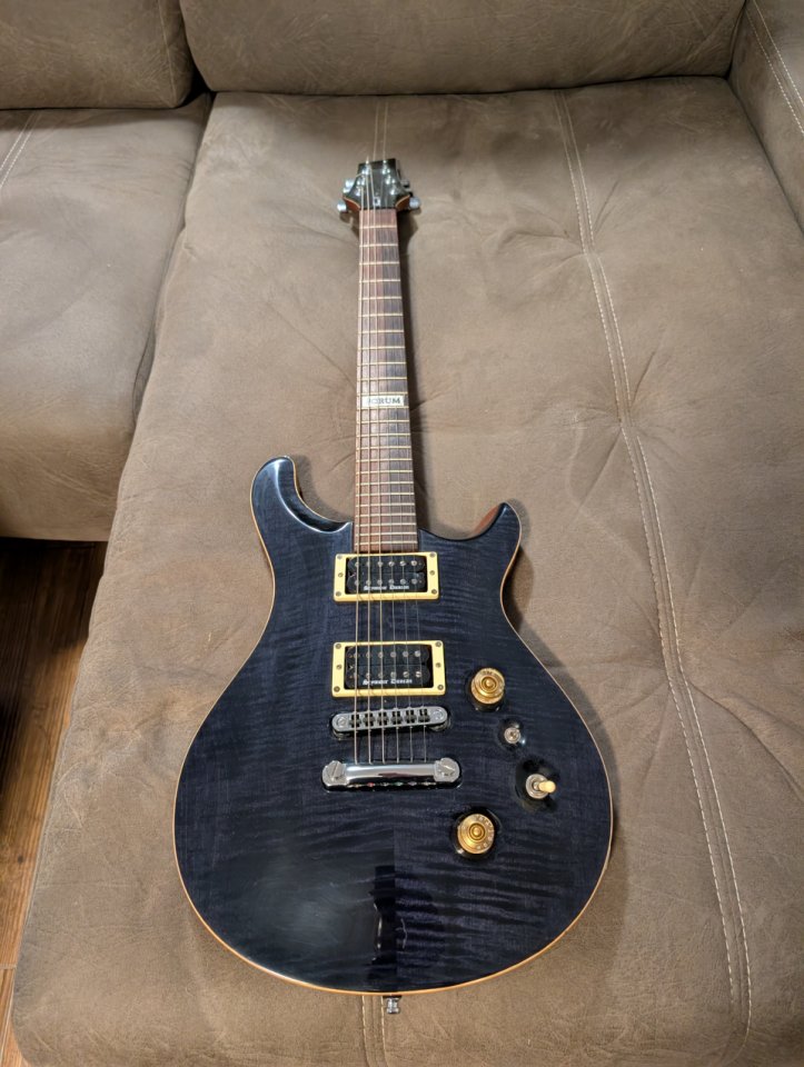 Fame Forum IV Impecable + Seymour Duncan Black Winter de segunda mano · Foto 1 de 7 · Córdoba · 800 €
