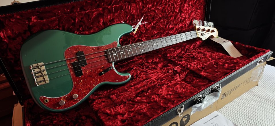 Fender Precision Custom Shop '66 Sherwood Green NUEVO de segunda mano · Foto 3 de 10 · Lugo · 5500 €