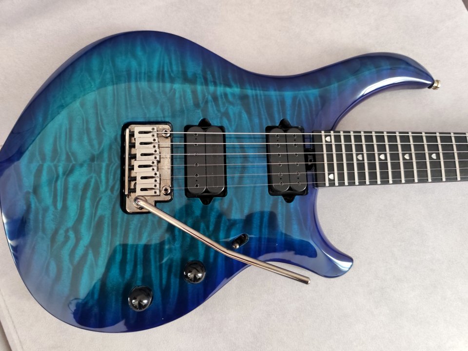 Sterling Majesty MAJ200X Quilted Maple, Cerulean Paradise con MEJORAS