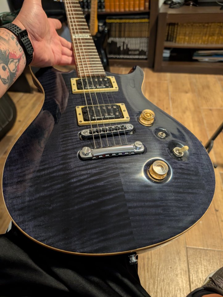 Fame Forum IV Impecable + Seymour Duncan Black Winter de segunda mano · Foto 2 de 7 · Córdoba · 800 €