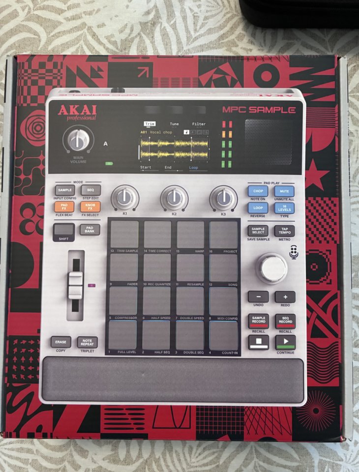 Akai Professional MPC Sample Sampler Portátil de segunda mano · Foto 1 de 6 · Madrid · 315 €