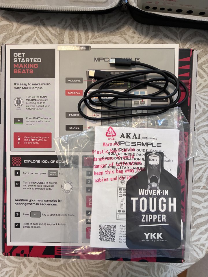 Akai Professional MPC Sample Sampler Portátil de segunda mano · Foto 2 de 6 · Madrid · 315 €