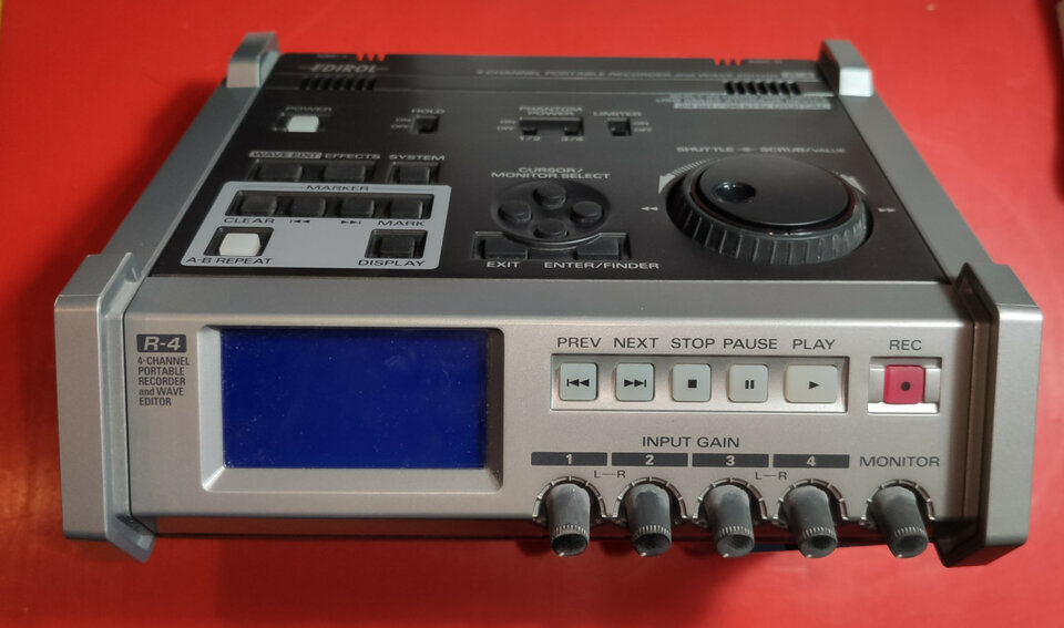 Grabadora profesional Edirol R-4