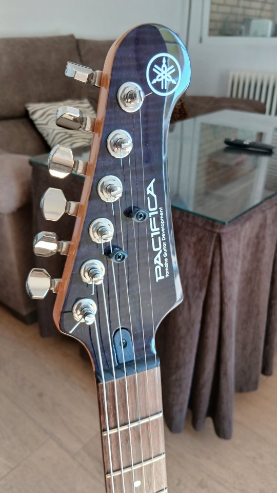 Yamaha Pacífica 611HFM TB de segunda mano · Foto 4 de 10 · Jaén · 475 €