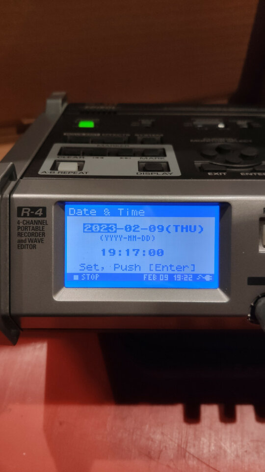 Grabadora profesional Edirol R-4