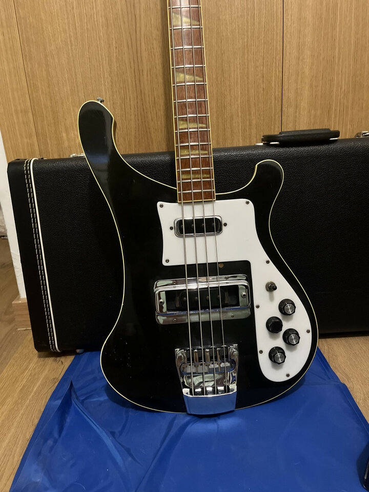 Rickenbacker 4001 1977