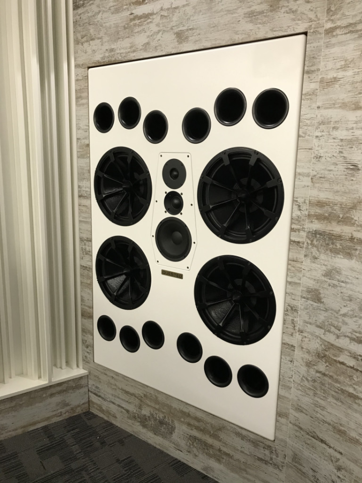 Monitores Quested HM415