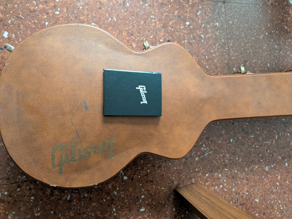 Gibson ES-335 Traditional, Antique Faded Cherry de segunda mano · Foto 6 de 9 · Barcelona · 2300 €