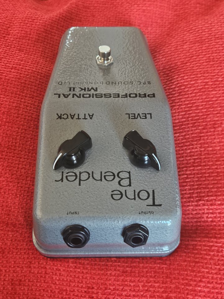 BPC Tone Bender MK II Professional Fuzz Pedal de segunda mano · Foto 10 de 10 · Alicante · 220 €