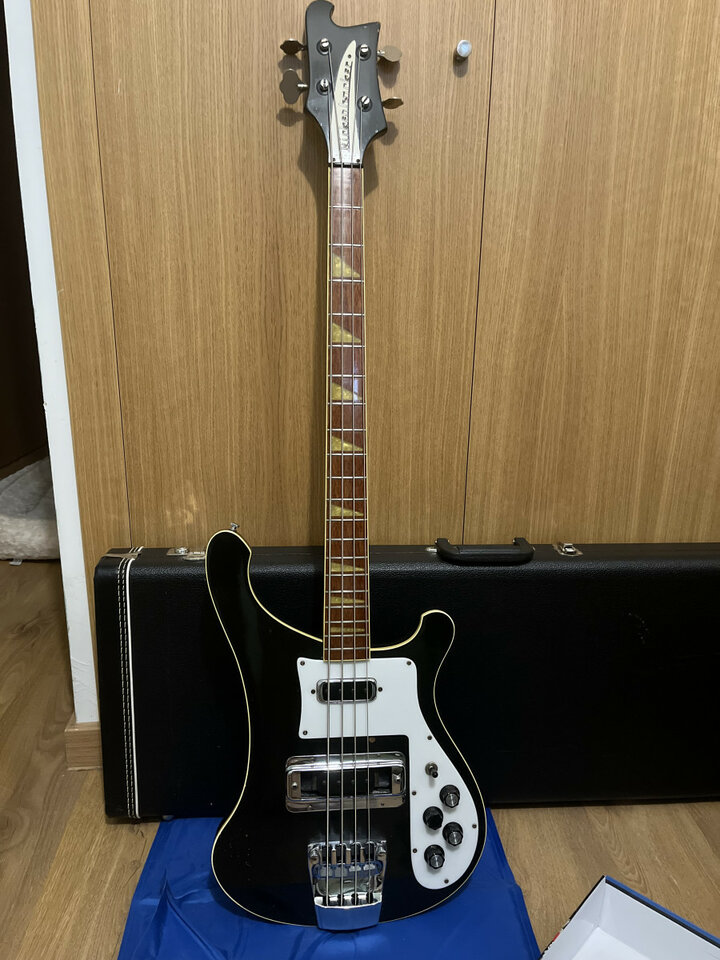 Rickenbacker 4001 1977