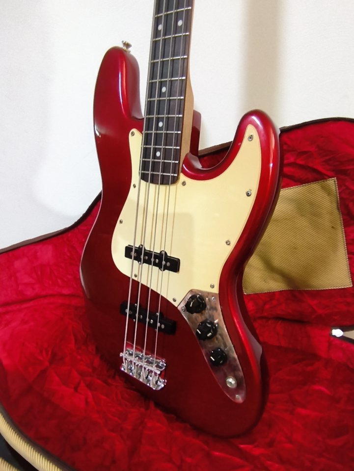 Bajo Squier Jazz Bass "Crafted in Indonesia" 2013