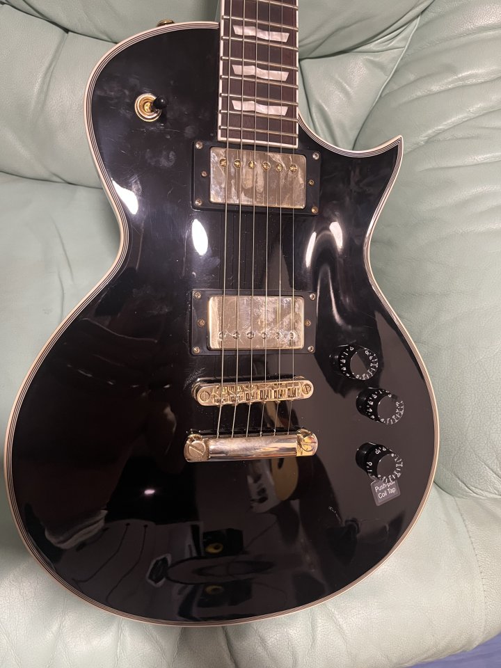 Acepto cambio por superstrato con Floyd. Ltd EC256 con Seymour Duncan de segunda mano · Foto 2 de 6 · Ciudad Real · 400 €