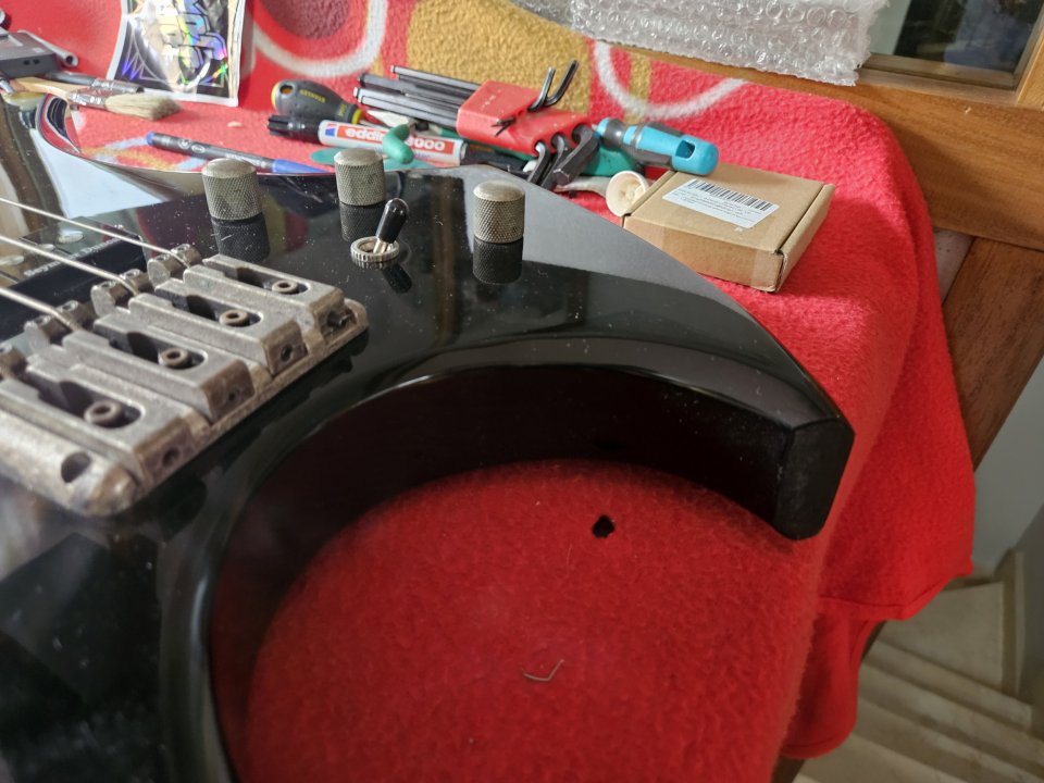 Vendo o Cambio Bajo BC RICH VIRGO de segunda mano · Foto 7 de 9 · Madrid · 300 €