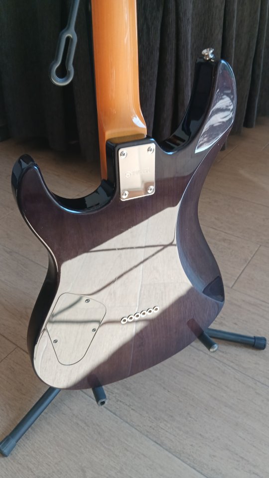 Yamaha Pacífica 611HFM TB de segunda mano · Foto 10 de 10 · Jaén · 475 €