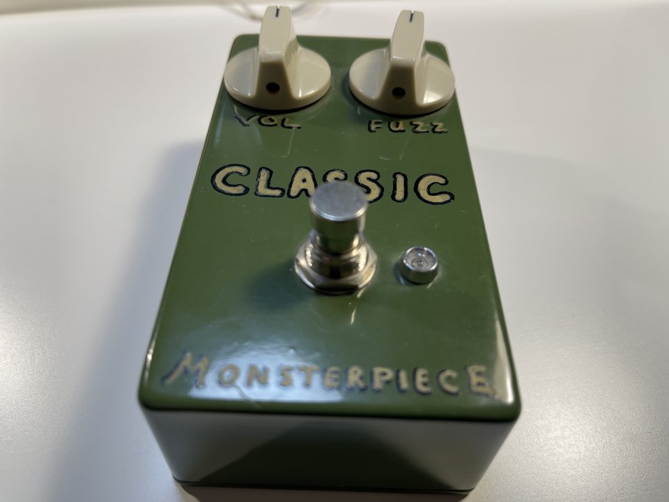 Monsterpiece Classic Fuzz Germanio (boutique USA) de segunda mano · Foto 1 de 4 · Girona · 170 €