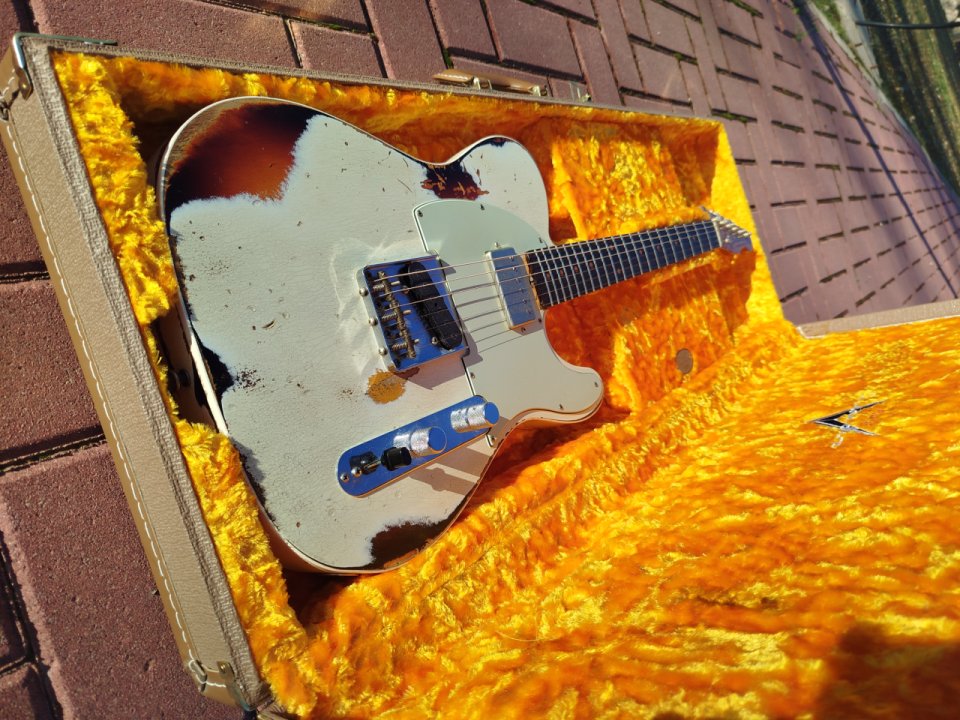 Fender Telecaster Custom Shop Ltd Ed 1960 Heavy Relic NAMM 2018 de segunda mano · Foto 1 de 10 · Albacete · 5250 €