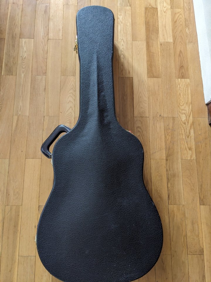 Taylor 510e (2016) de segunda mano · Foto 7 de 10 · Palencia · 1400 €